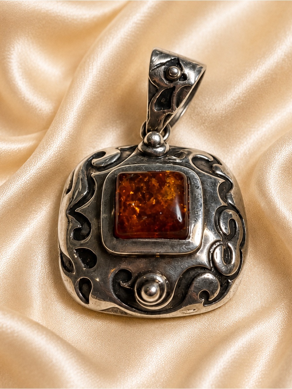 Silpada S0908 Sterling Silver Amber Pendant Retired 925 Statement Jewelry